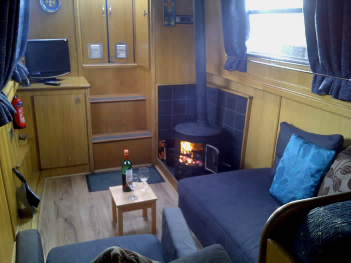Yorkshire Dales Holiday Cottage | Idylic Location Luxury Static House Boat Holiday, Stove, Central Heating, Sleeps 2 up to 4