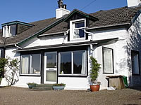 Loch Fyne Self Catering Cottage | Beautiful Loch Views, Stove, Central Heating, Sun Porch, Sleeps 4