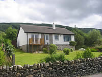 Strachur Self Catering Loch Fyne | Luxury Detached Cottage sleeps 6, Beautiful Loch Views, Stove, Village and Pub near by