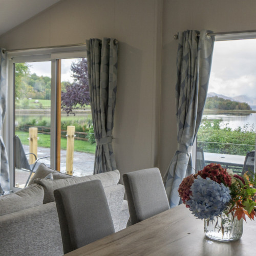 Fort William Chalets – Luxury Lochside