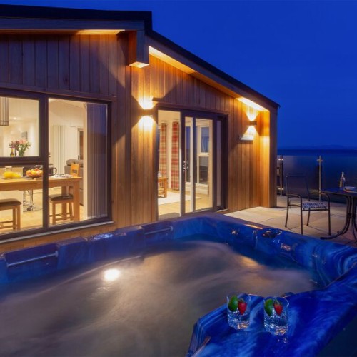 Luxury seaside Lodge with Hot Tub