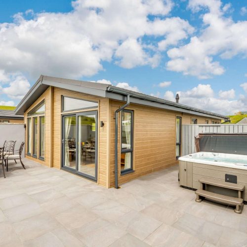 Newton Stewart Holiday Lodge with Hot Tub