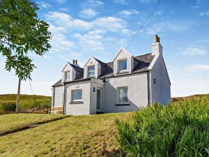 Rural Skye Waterside Holiday Cottage